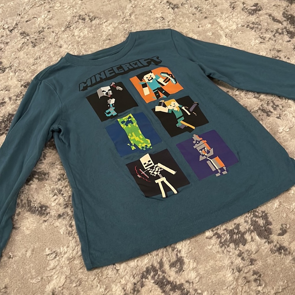Boys XS (5) Old Navy Minecraft Tee